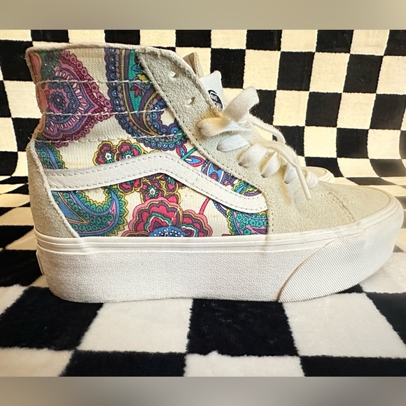 Women’s size 7 vans - Picture 6 of 6